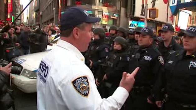 Security in New York City stepped up as residents stand in solidarity with Paris, France | abc7ny