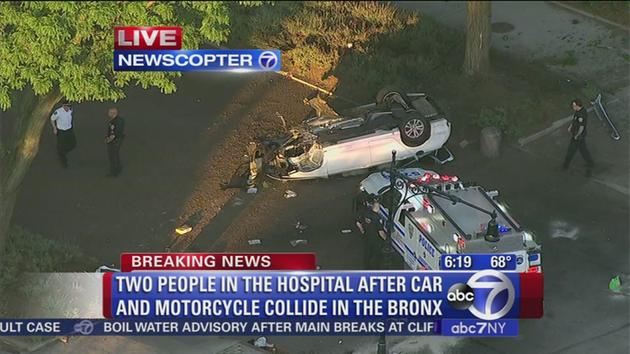 2 in hospital after motorcycle wreck in Bronx