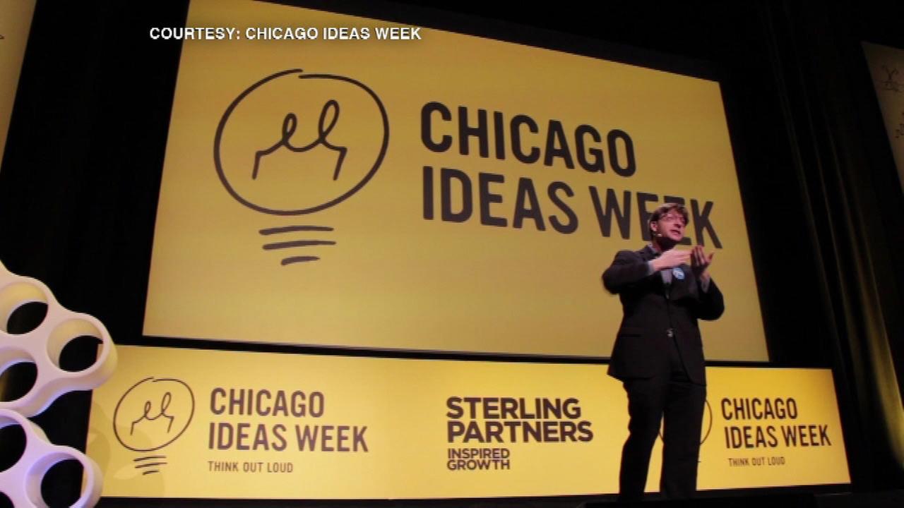 Books coming to CTA trains for Chicago Ideas Week