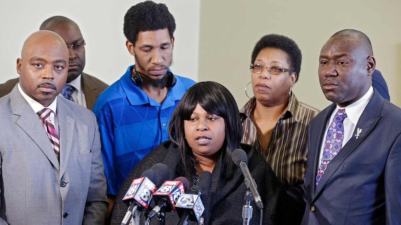 Officer's fatal shooting of Tamir Rice justified, reports say