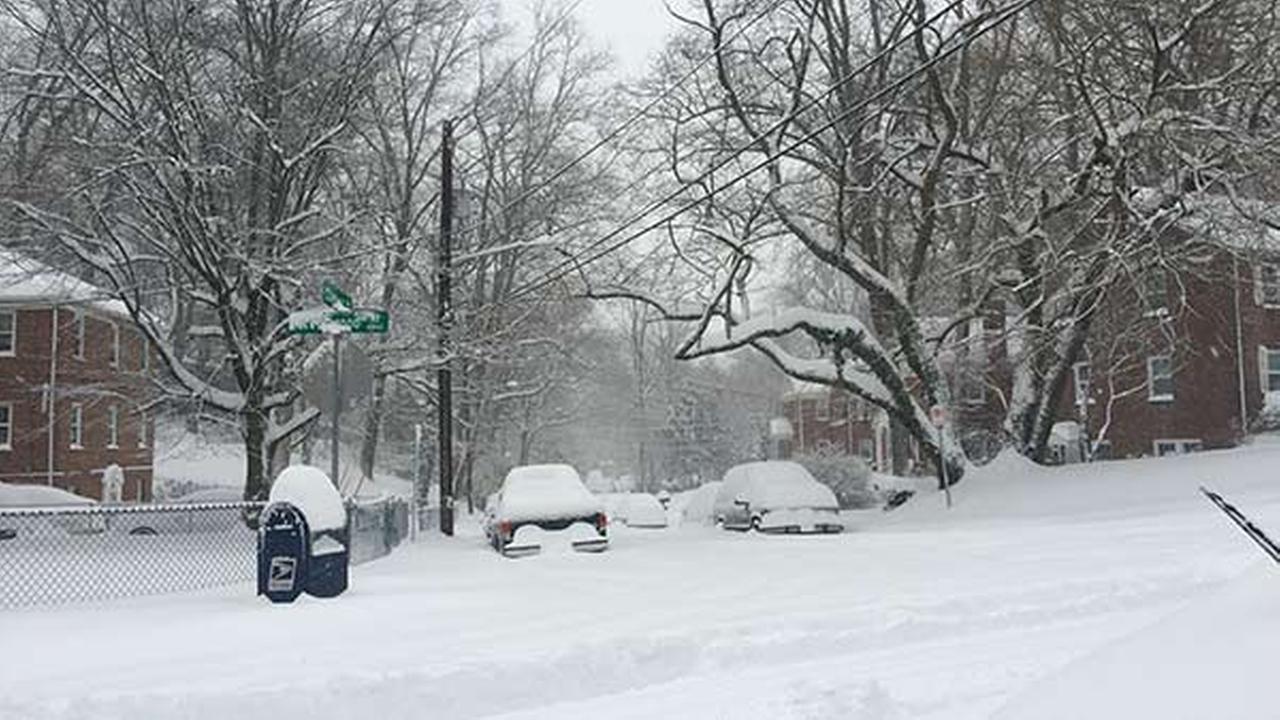 Blizzard buries the Northeast Photos