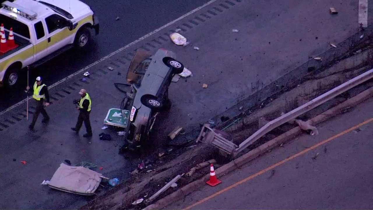 Eisenhower crash causing morning rush hour delays