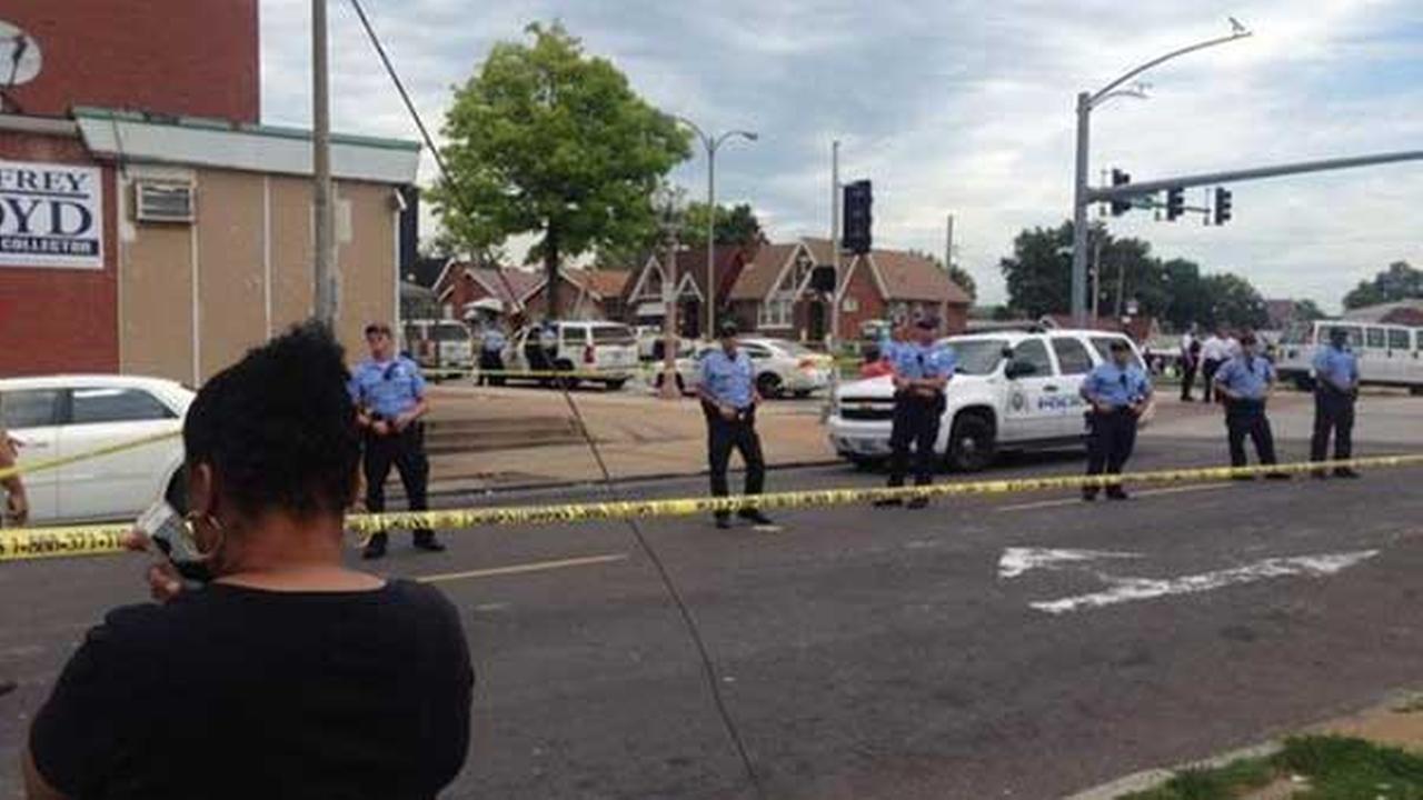 Police: St. Louis officers kill suspect with knife in incident 4 miles from Ferguson, Missouri ...