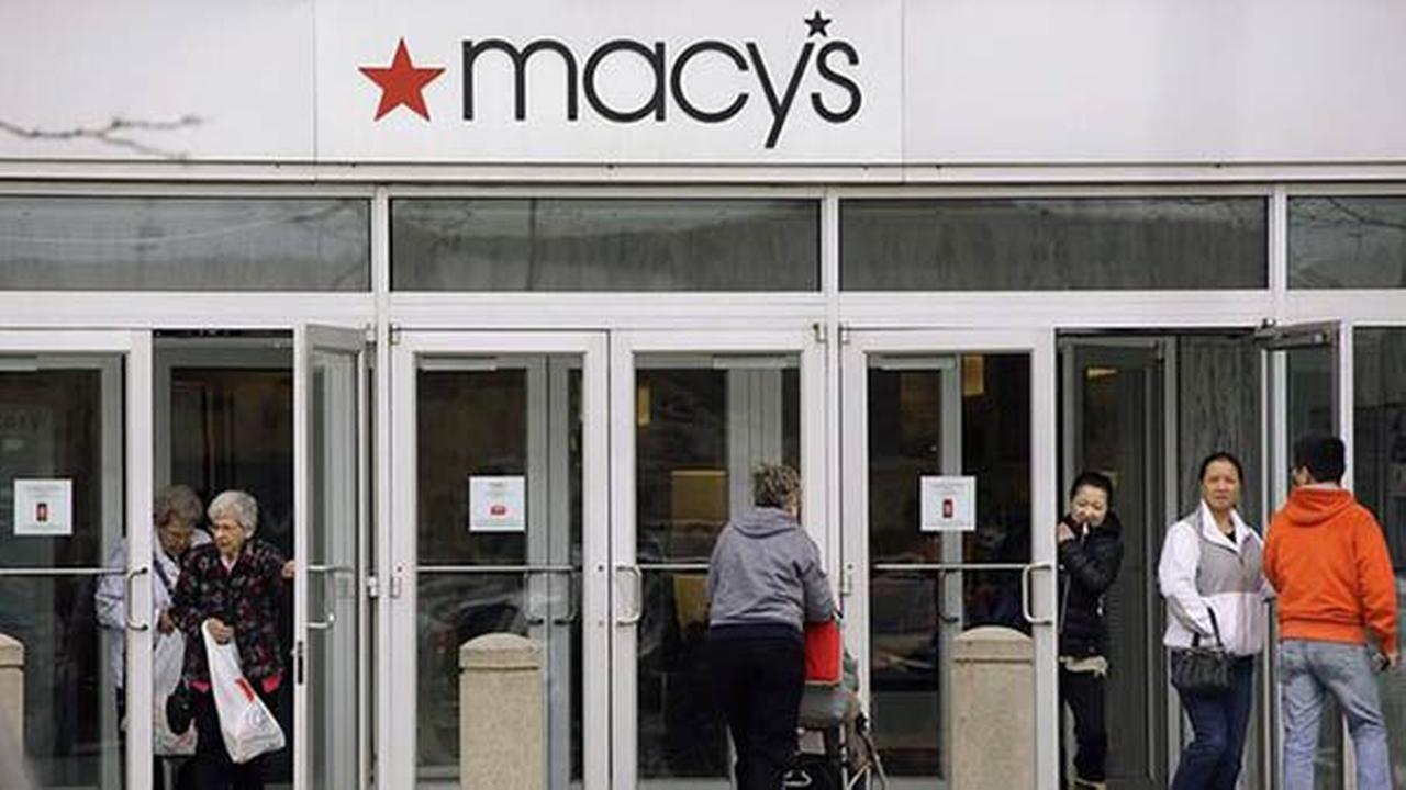 Macy's plans to close 100 stores