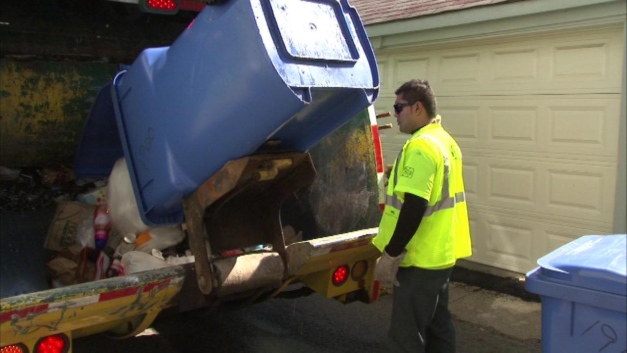 Chicago Recycling Blue Cart Program