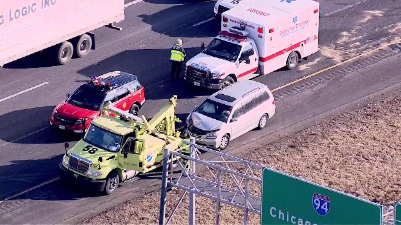 Up to 9, including several children, hurt in I57 crash near Halsted