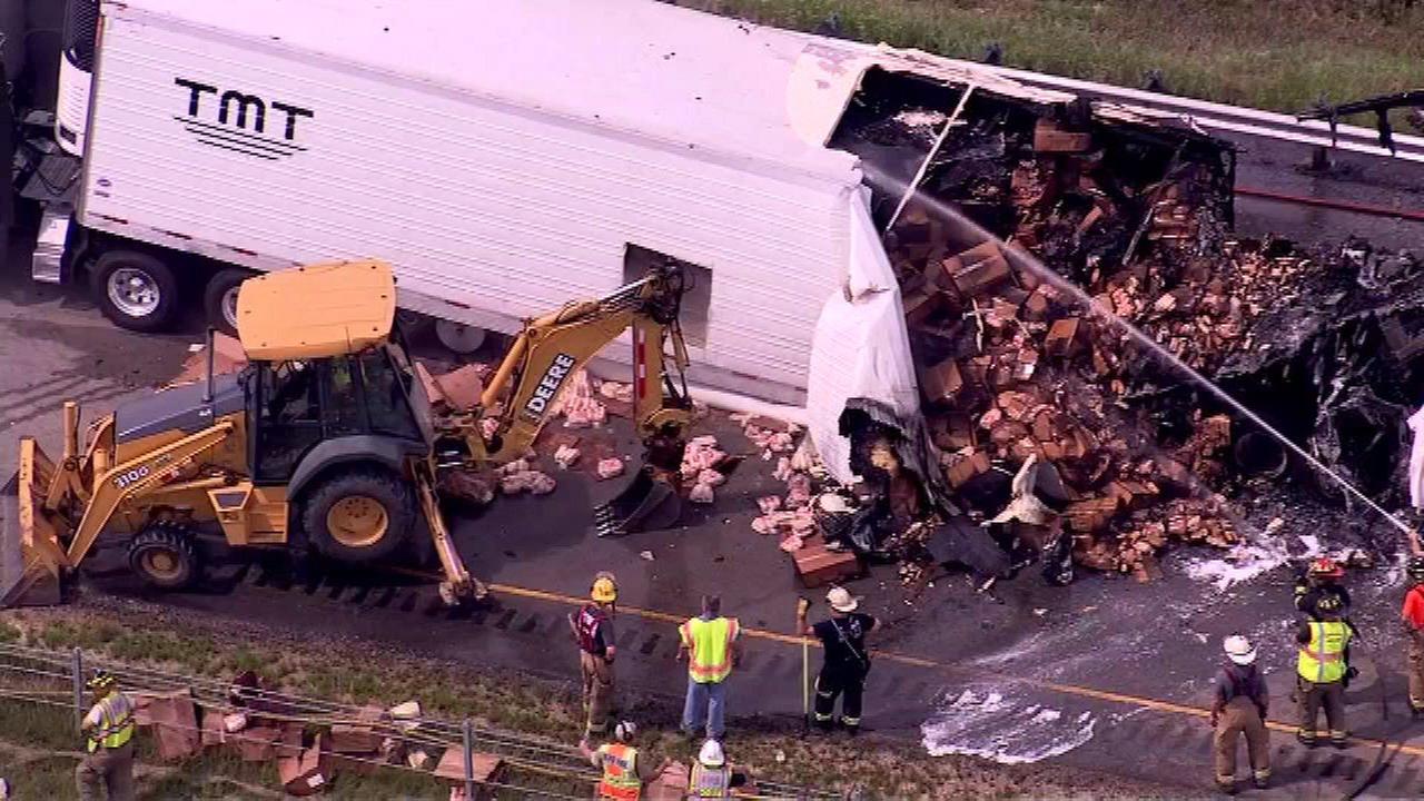 car crash in illinois 3 dead in fiery crash on i 80 near ottawa ill abc7chicago car crash in illinois 3 dead in fiery crash on i 80 near ottawa ill abc7chicago