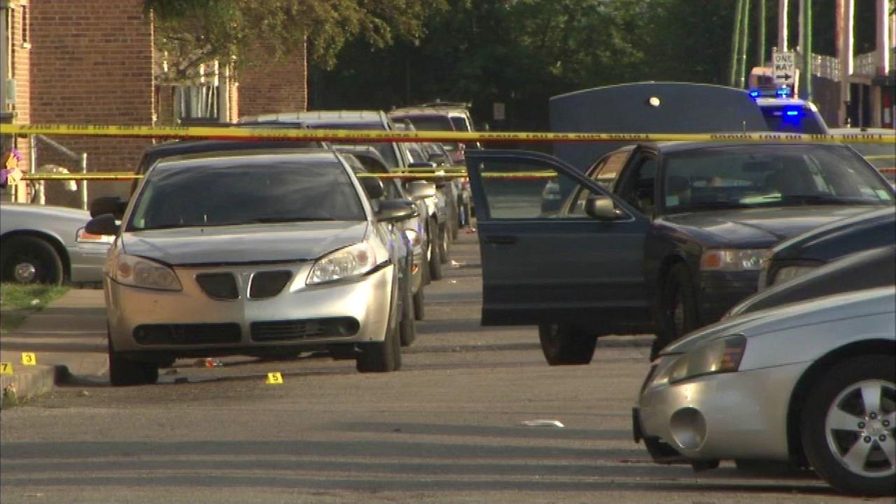 10 dead, 57 injured in Chicago shootings over weekend, police say - WLS-TV