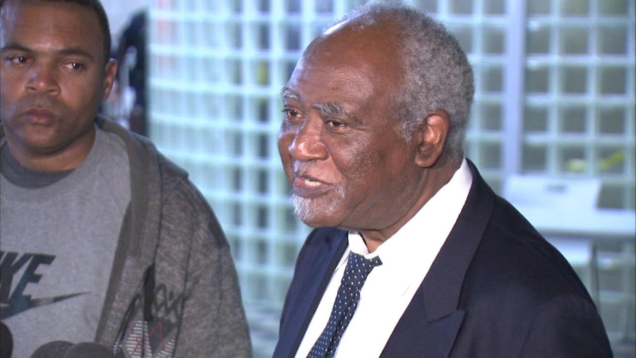 Police investigating shooting of Rep. Danny Davis' grandson, 15 - WLS-TV