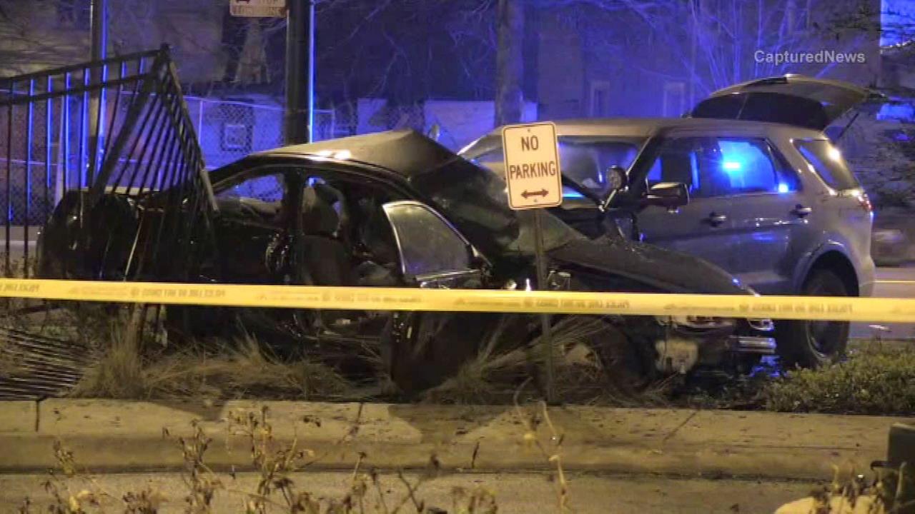 Man killed in crash with Chicago police squad car in Roseland