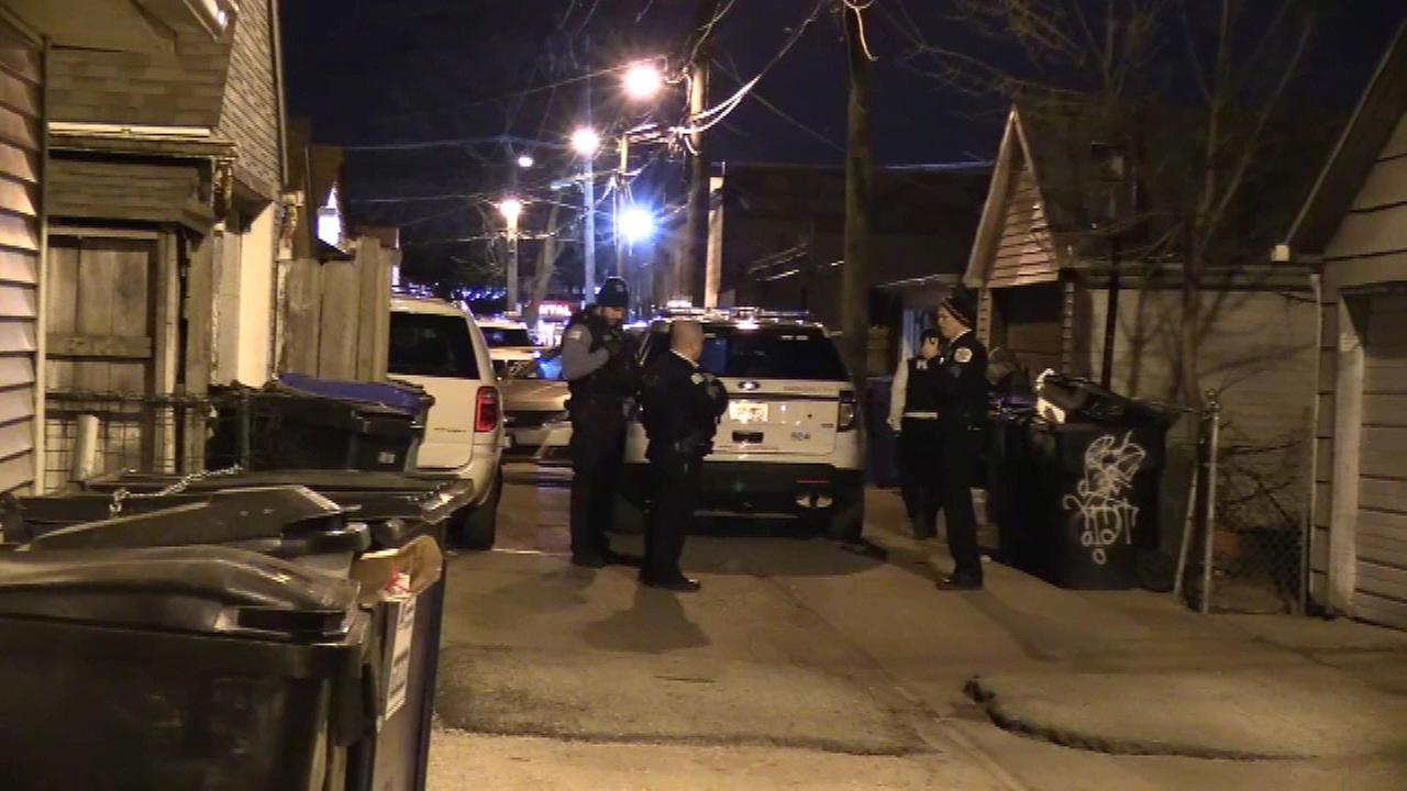 Man critically wounded in Brighton Park shooting