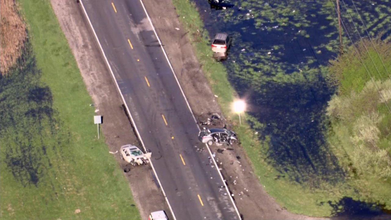 Romeoville woman airlifted after 6-vehicle Aurora crash