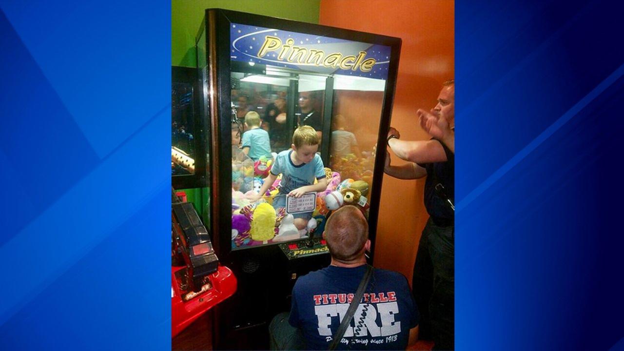 Florida boy gets stuck inside claw machine trying to get stuffed animal
