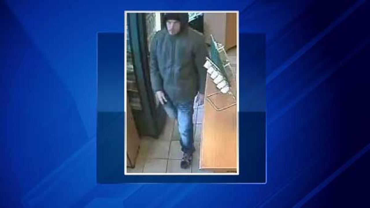 Police search for man who robbed 2 North Side fast food restaurants - WLS-TV