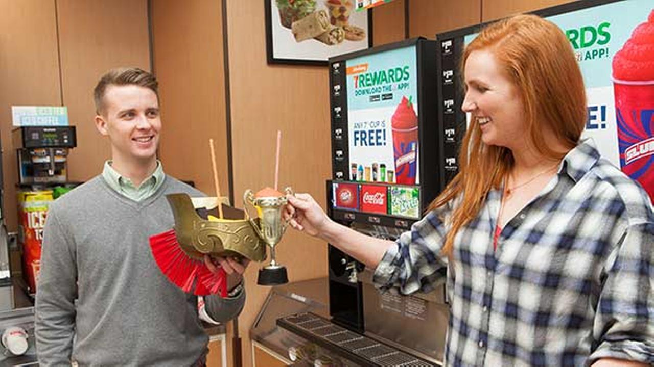 PHOTOS 7Eleven 'Bring Your Own Cup' Day to draw Slurpee fans