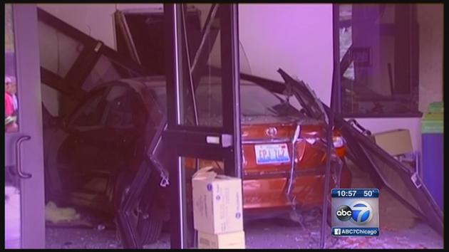 100315-wls-grayslake-crash-10p-vid