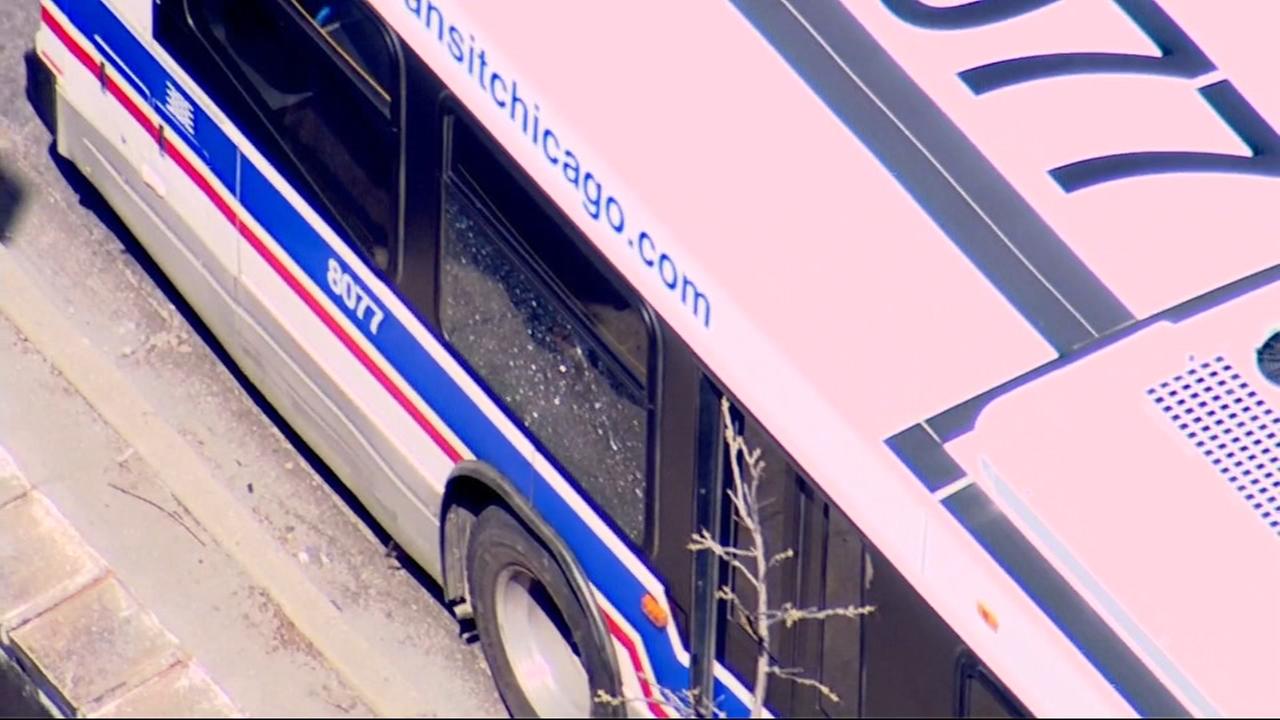 Boy, 15, struck by bullet on CTA bus in Chicago Lawn | abc7chicago.com