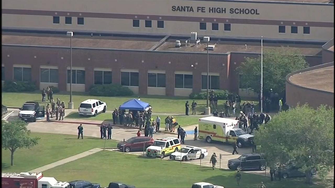 10 dead, 10 wounded in shooting at Texas high school, explosives fo