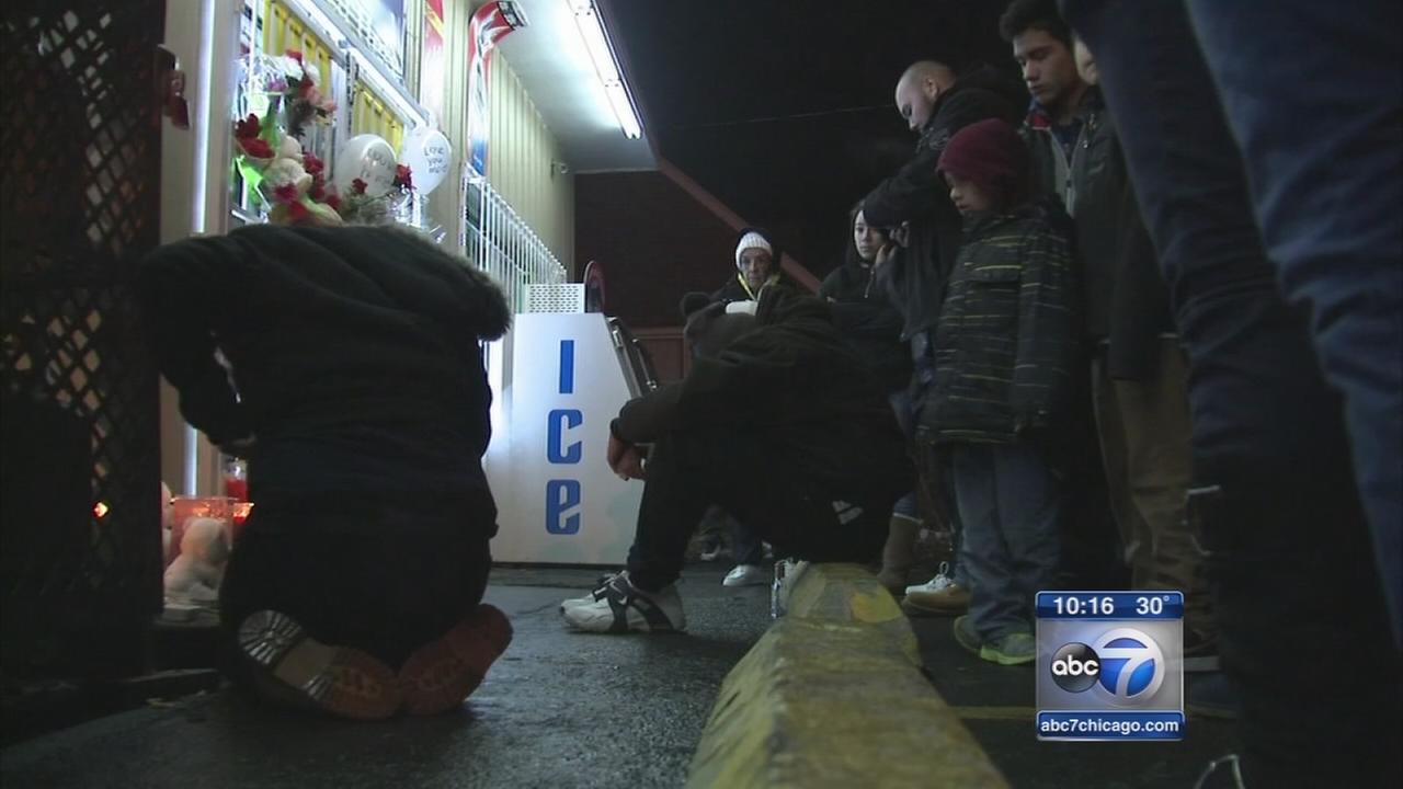 Suspect sought in deadly shooting, attempted robbery at Joliet food mart - WLS-TV