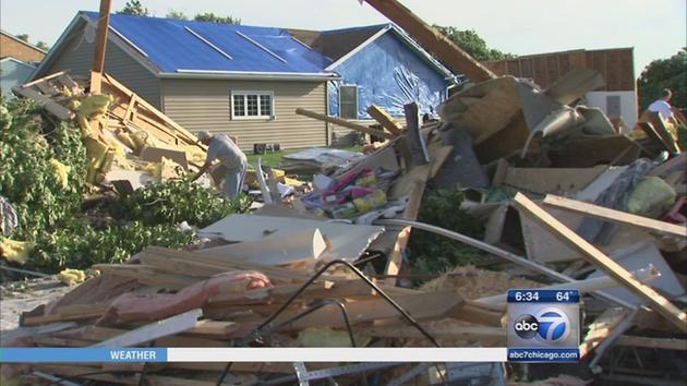 Coal City tornado victims begin recovery efforts