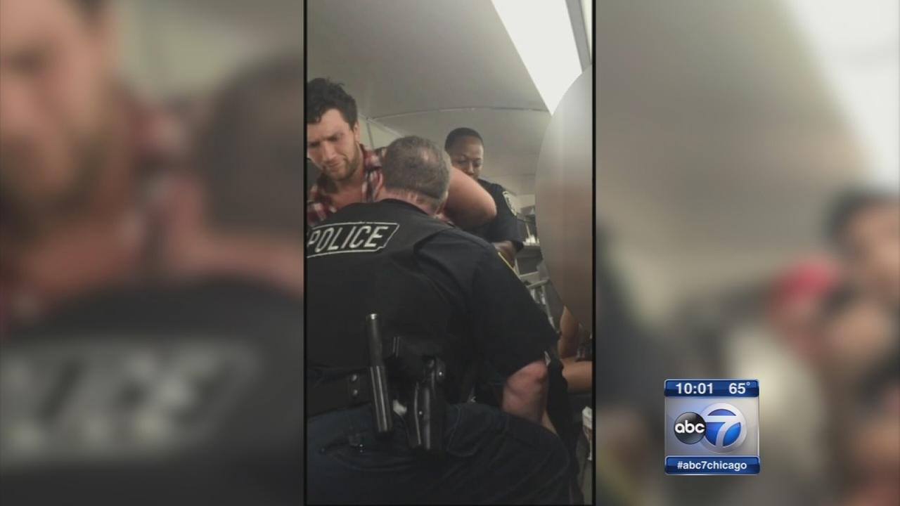 Metra police use stun gun on passenger during scuffle on board Milwaukee ... - WLS-TV