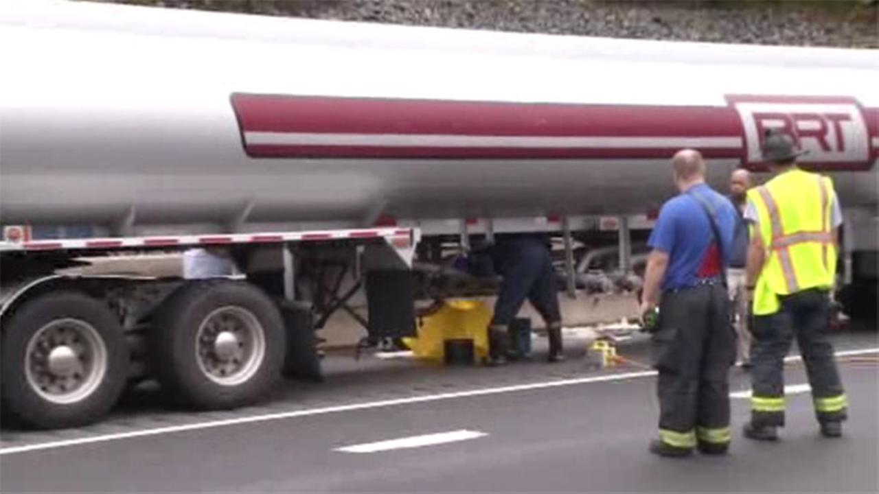 Tanker truck involved in crash on I95 SB in Del.