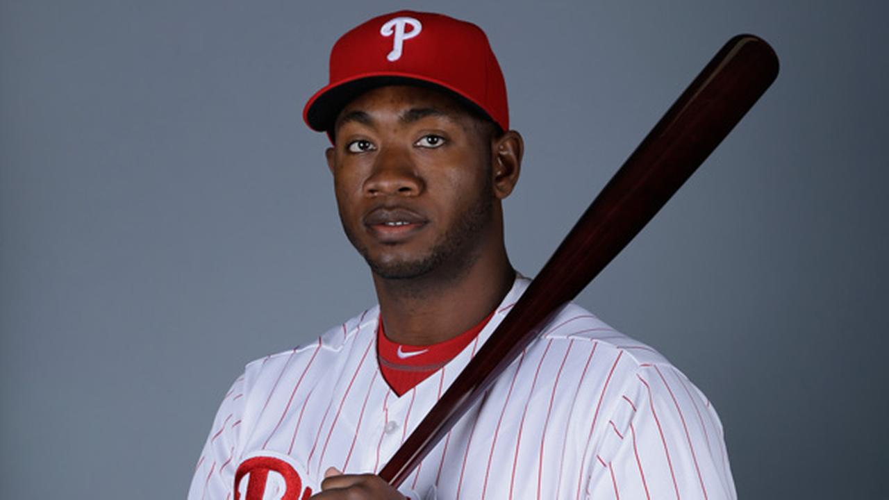 Phillies remove Dom Brown from 40 man roster