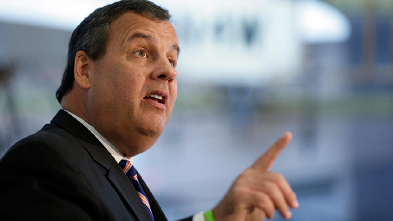 Chris Christie drops out of race for president