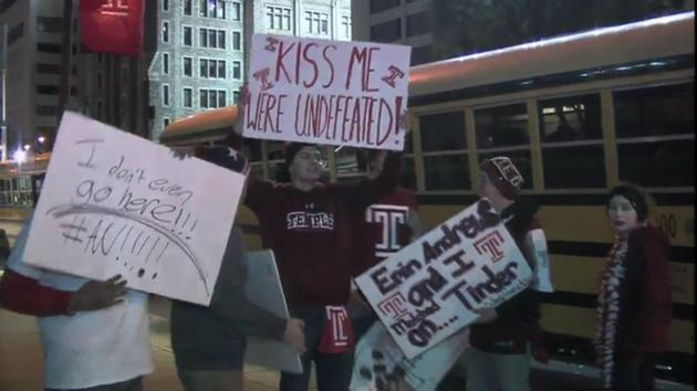 <div class="meta "><span class="caption-text ">Temple fans are ready for the Owls to take on Notre Dame!</span></div>