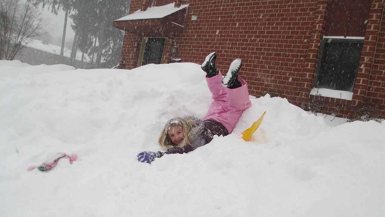 PHOTOS Little viewers have fun in the snow