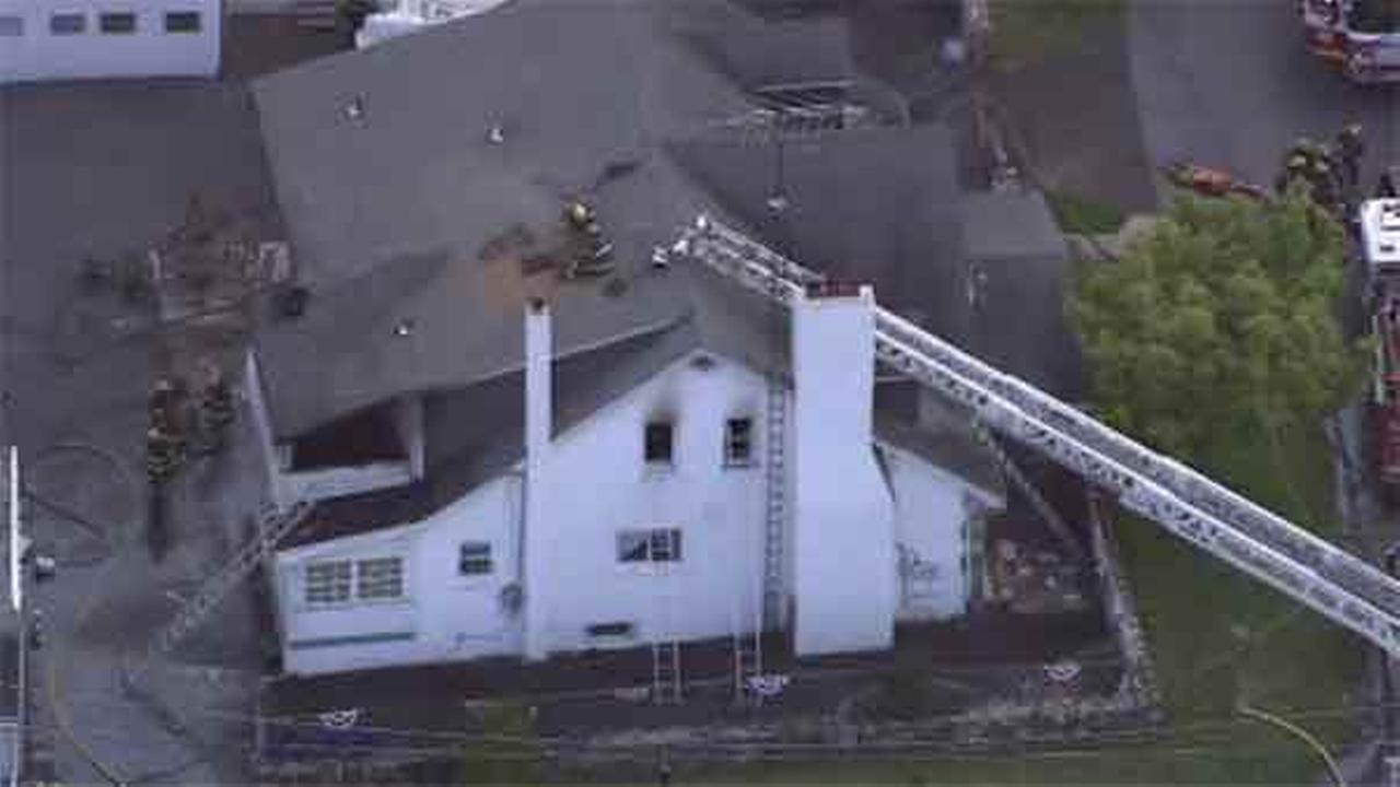 Woman, 86, injured in Northeast Philadelphia house fire