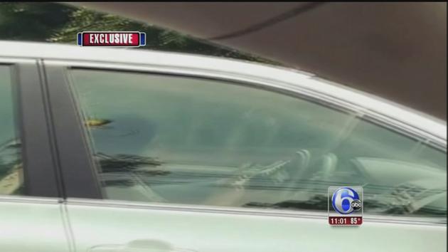 VIDEO: Woman seen driving with feet