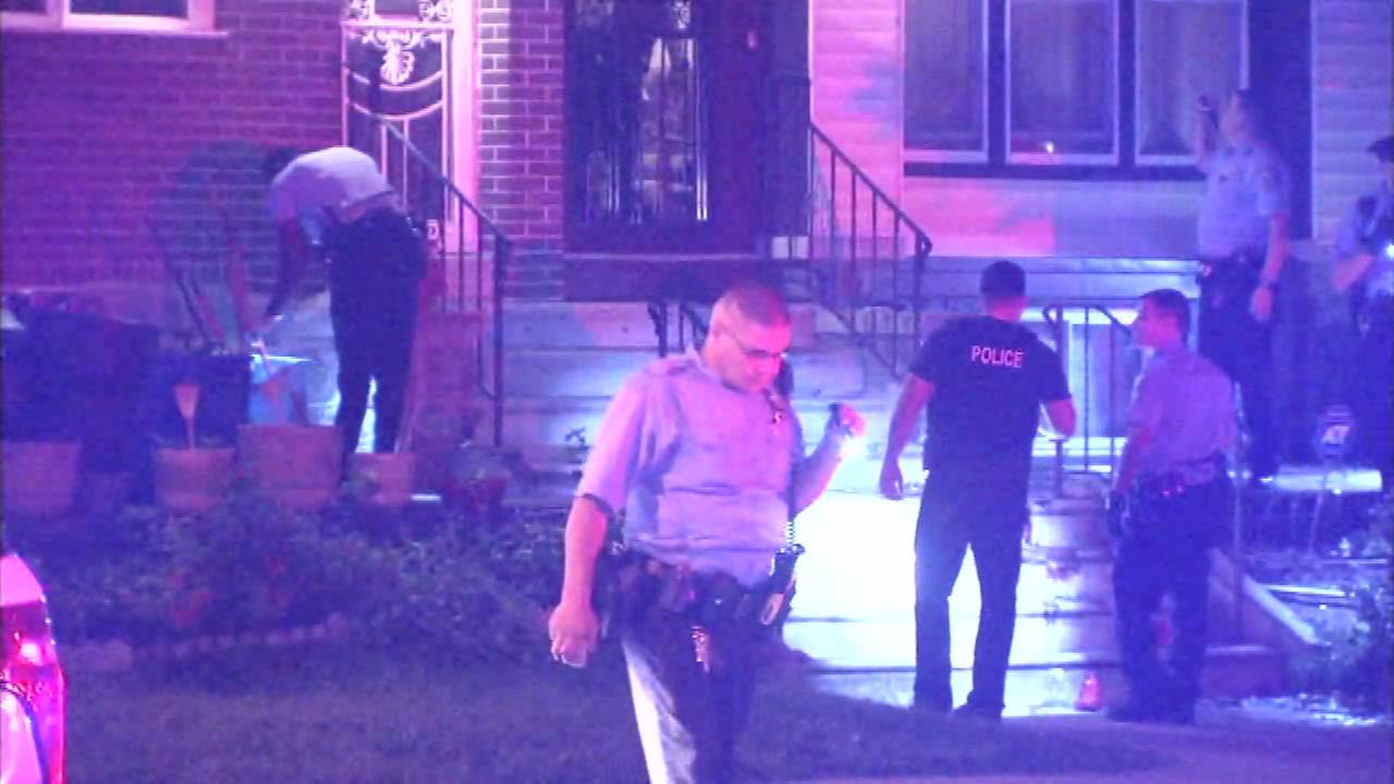 Philadelphia police fatally shoot suspect accused of stabbing 2 children - 6abc.com