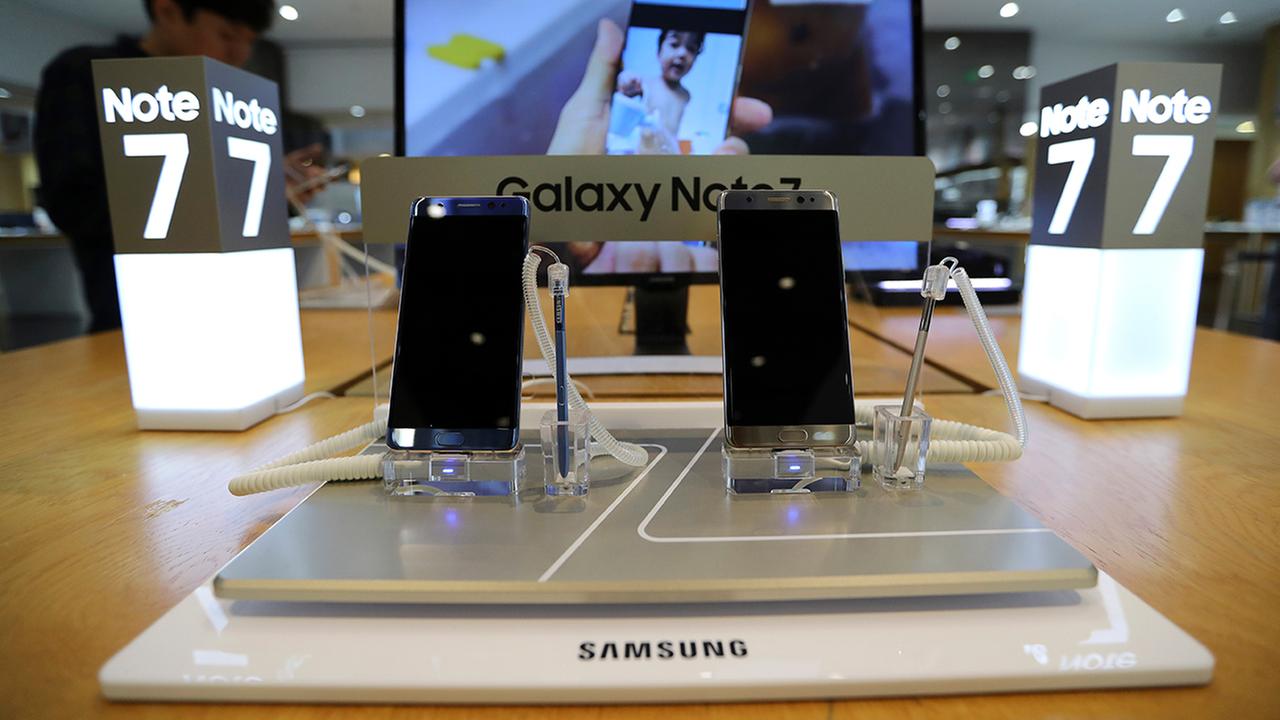 Samsung halts sales of Galaxy Note 7 after new troubles