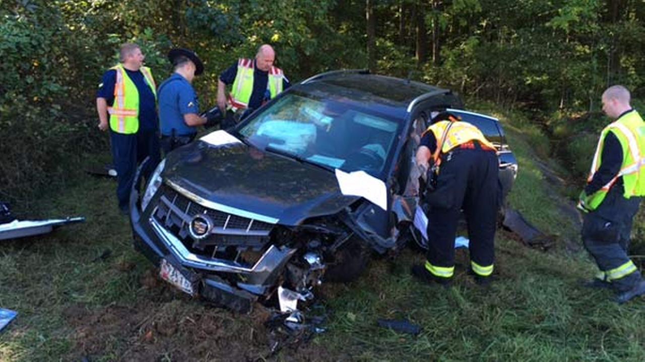 Overturned vehicle shuts down I-95 in Newark - WPVI-TV