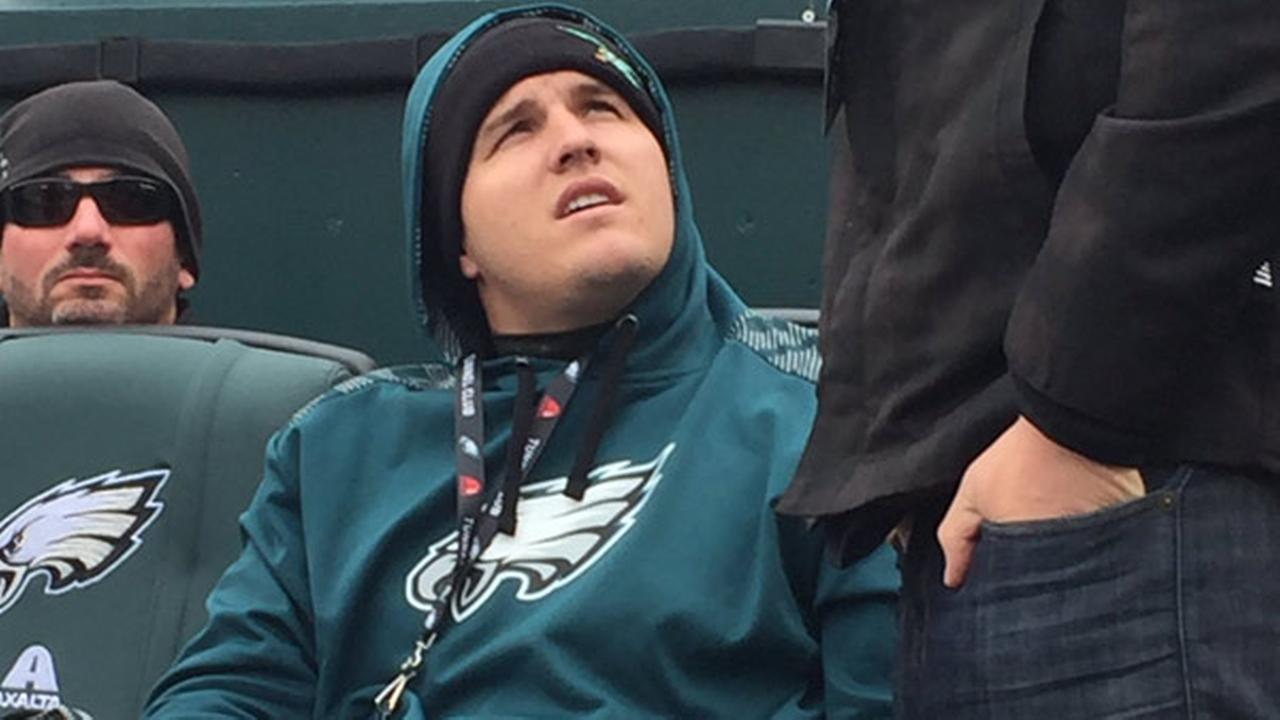 Year before wedding, Mike Trout loving the cold at Eagles ...