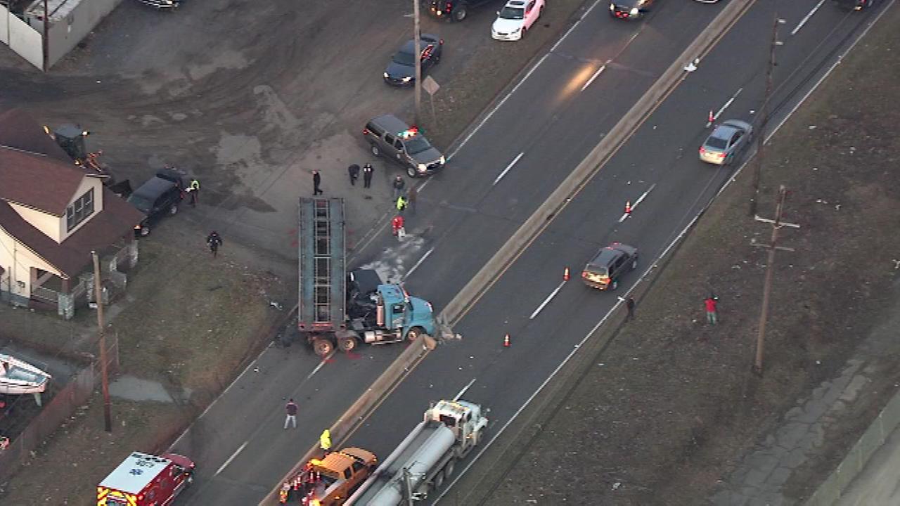 Deadly crash shuts down Route 322 East in Delaware County (PHOTOS