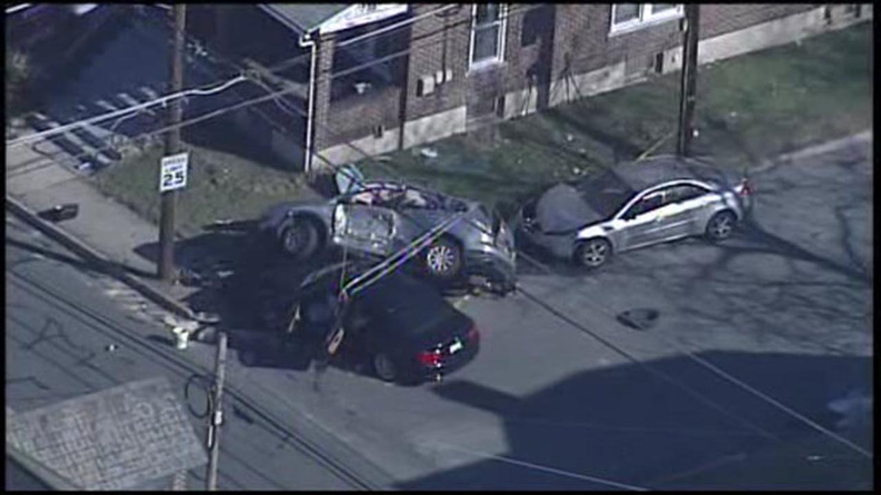 Police Man fleeing police crashes into another car in Allentown