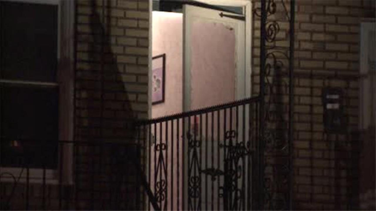 Police: Suspect shot after pointing gun at resident in Tacony - 6abc.com