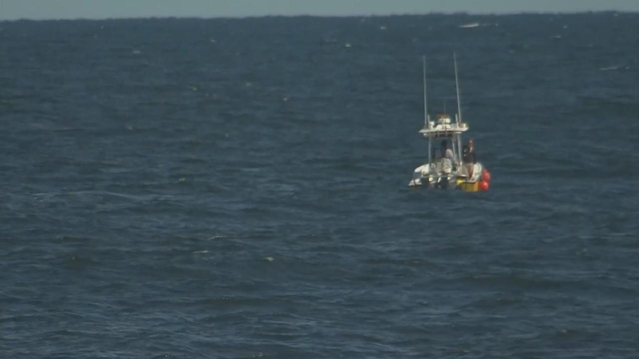 1 dead, 2 hurt when powerboats crash during offshore race in Point