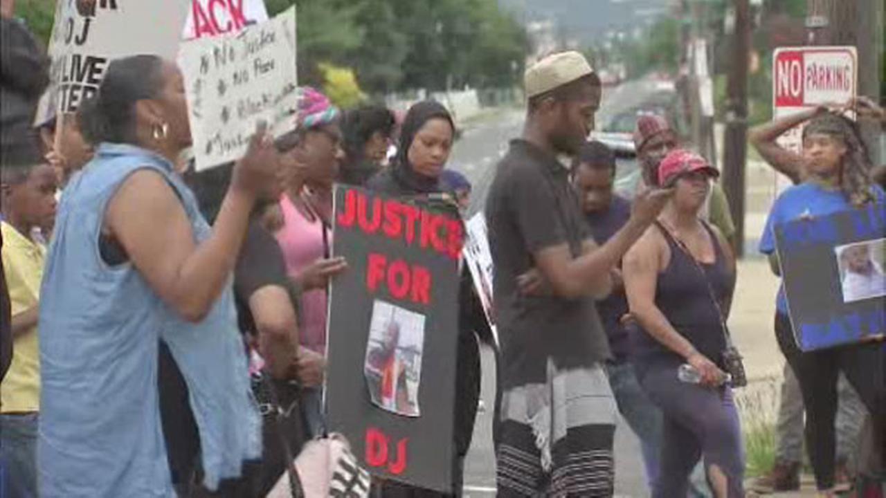 Protesters call for justice in shooting death of David Jones