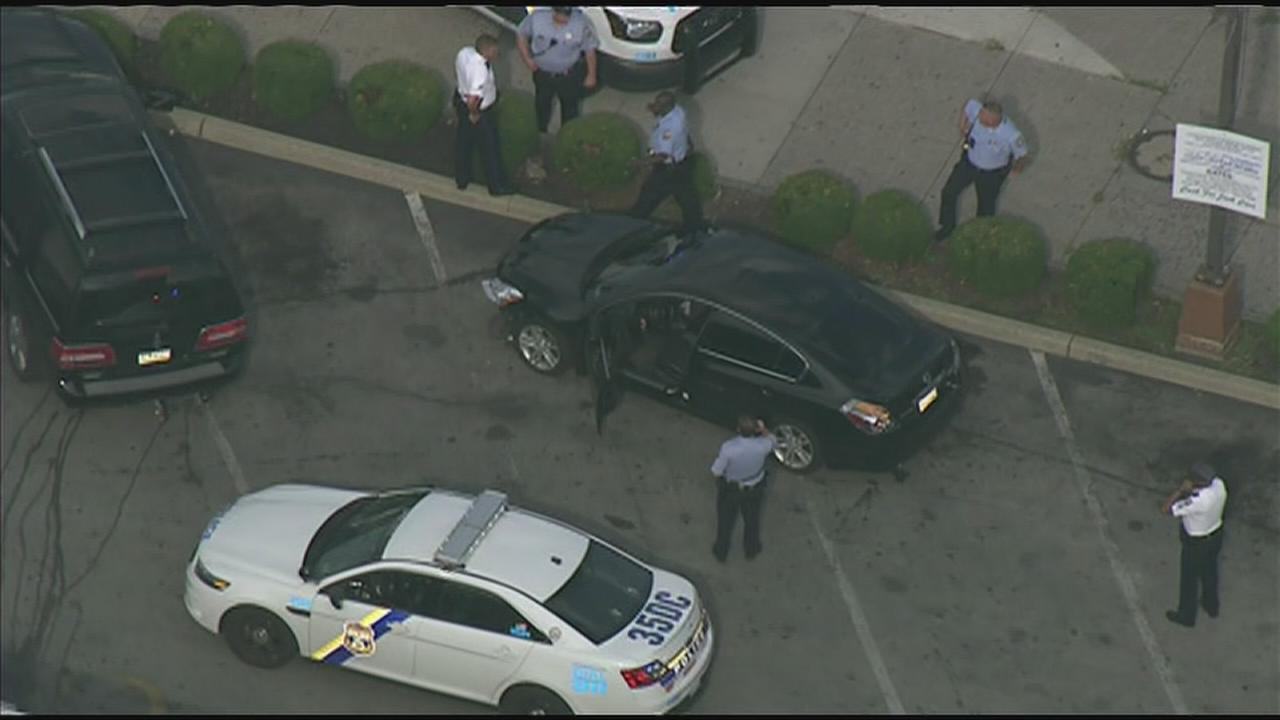 Barricaded man fires shots at police in Germantown - 6abc.com