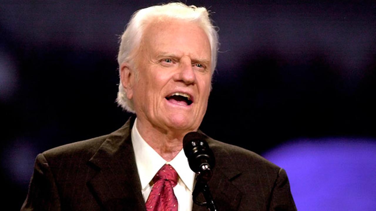 Famed evangelist the Rev. Billy Graham dies at age 99 Famed evangelist the Rev. Billy Graham dies at age 99