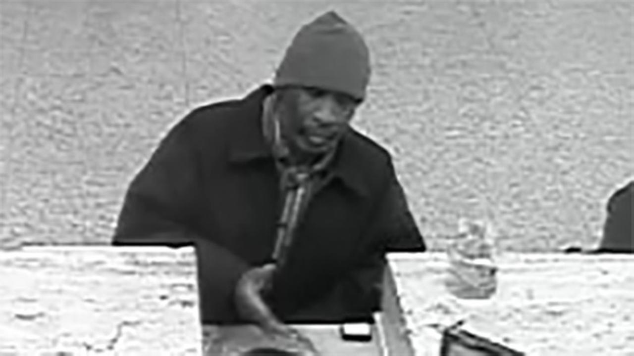 Tiverton police search for bank robbery suspect