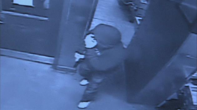 Surveillance video: Chickie's and Pete's armed robbery