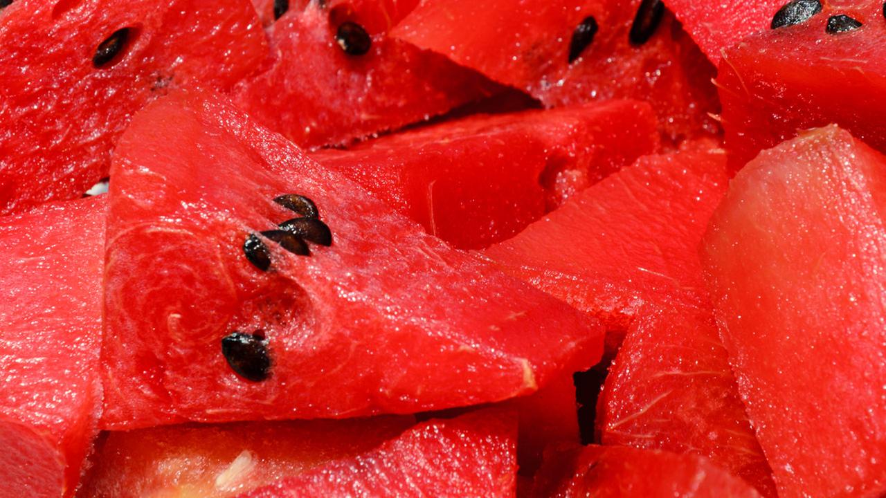 Salmonella linked to pre-cut melon sickens 60 in Midwest
