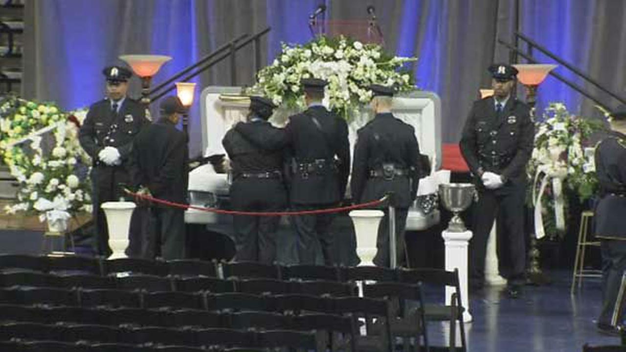 Slain Phila. Officer Robert Wilson III Promoted During Final Farewell ...