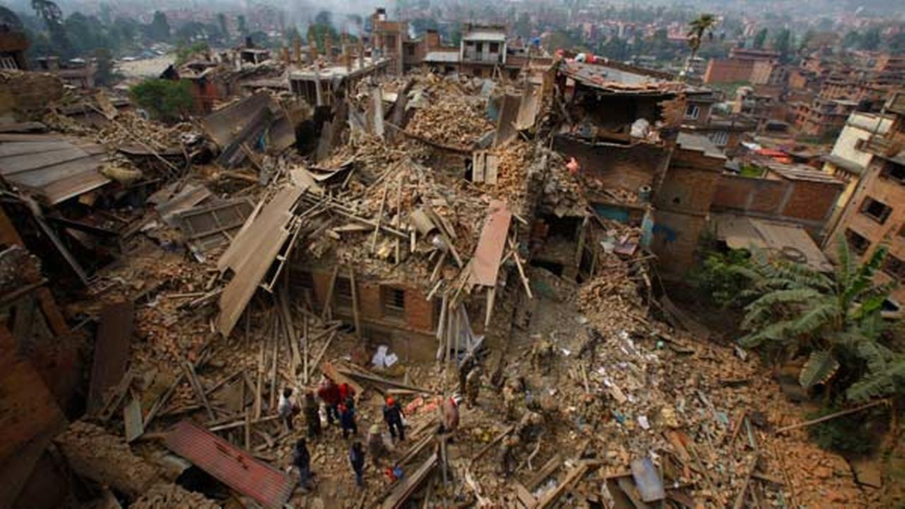 Nepal quake: Hundreds dead, history crumbles, Everest shaken.