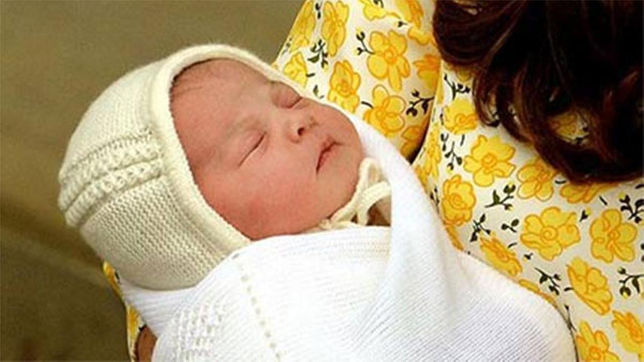 Manny Pacquiao fought with injured shoulder, denied shot in locker.