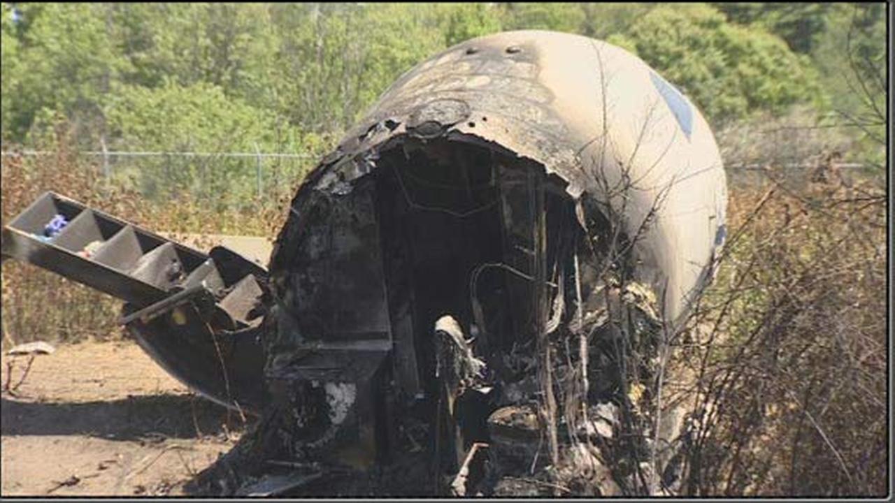 PHOTOS Scene of plane crash that killed 7